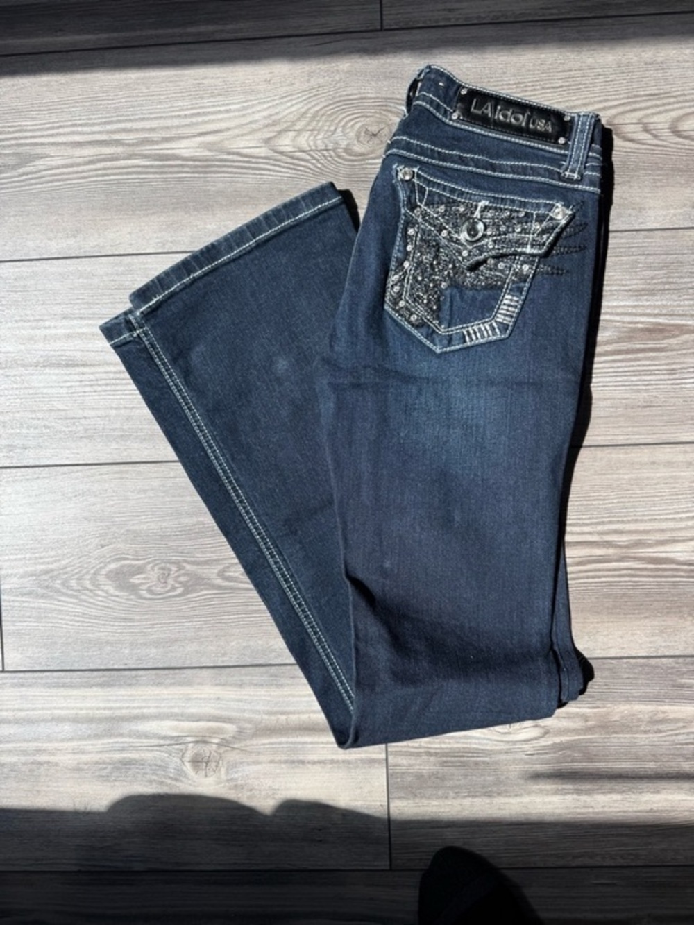 L.A. Idol Dark Blue Jeans Embellished Stitching Junior’s Size 1 Jeans